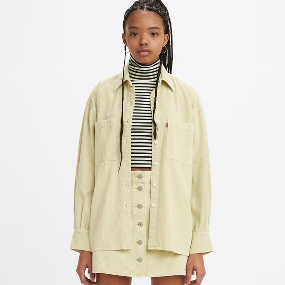 Levi’s relaxed fit button up (Multiple sizes) - Picture 2 of 16